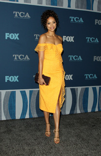 Amber Stevens West feet photo thumbnail