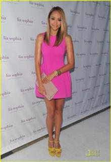 Amber Stevens West feet photo thumbnail