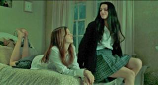 Amber Tamblyn feet photo thumbnail