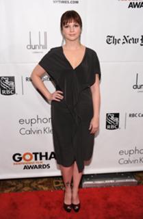 Amber Tamblyn feet photo thumbnail