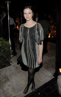 Amber Tamblyn feet photo thumbnail