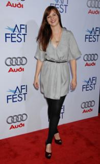 Amber Tamblyn feet photo thumbnail