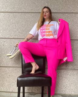 Amber Tamblyn feet photo thumbnail