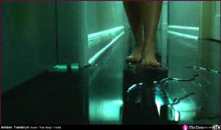 Amber Tamblyn feet photo thumbnail