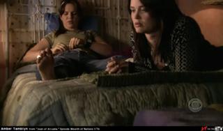 Amber Tamblyn feet photo thumbnail
