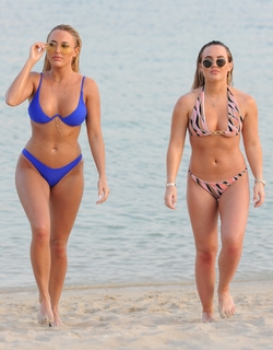 Amber Turner feet photo thumbnail