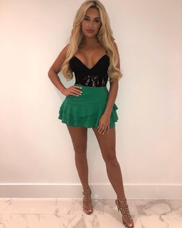 Amber Turner feet photo thumbnail