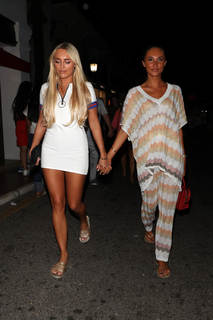 Amber Turner feet photo thumbnail