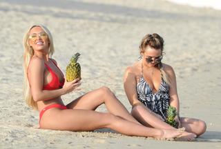 Amber Turner feet photo thumbnail