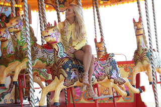 Amber Turner feet photo thumbnail