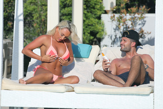 Amber Turner feet photo thumbnail