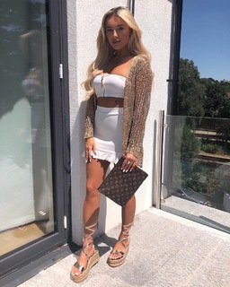 Amber Turner feet photo thumbnail