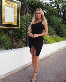 Amber Turner feet photo thumbnail