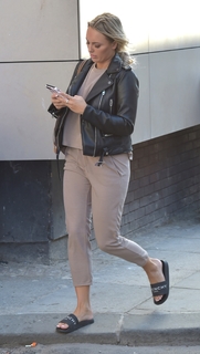 Amber Turner feet photo thumbnail