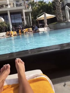 Amber Turner feet photo thumbnail