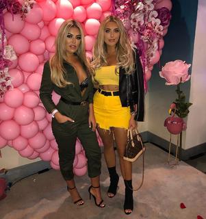 Amber Turner feet photo thumbnail