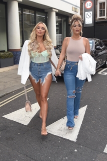 Amber Turner feet photo thumbnail