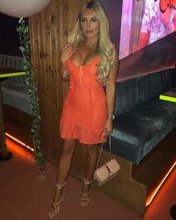 Amber Turner feet photo thumbnail