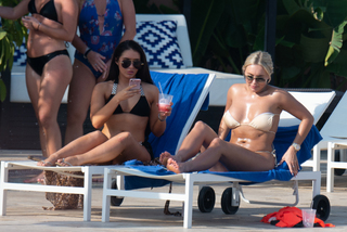 Amber Turner feet photo thumbnail