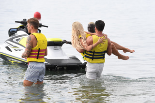 Amber Turner feet photo thumbnail