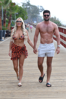 Amber Turner feet photo thumbnail