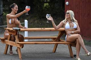 Amber Turner feet photo thumbnail