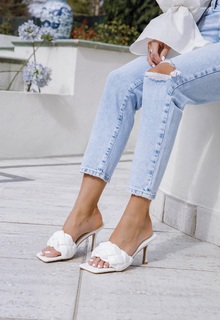 Amber Turner feet photo thumbnail