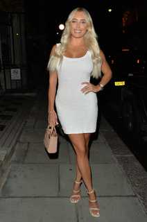 Amber Turner feet photo thumbnail