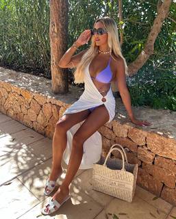 Amber Turner feet photo thumbnail