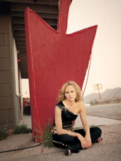 Amber Valletta feet photo thumbnail