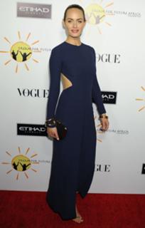 Amber Valletta feet photo thumbnail