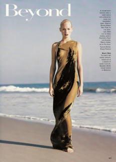 Amber Valletta feet photo thumbnail