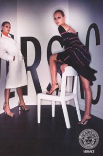 Amber Valletta feet photo thumbnail
