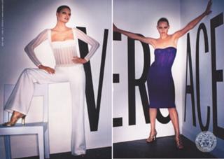 Amber Valletta feet photo thumbnail