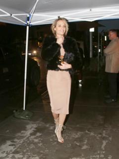 Amber Valletta feet photo thumbnail