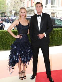Amber Valletta feet photo thumbnail