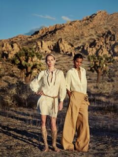 Amber Valletta feet photo thumbnail