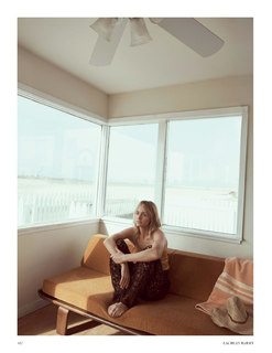 Amber Valletta feet photo thumbnail