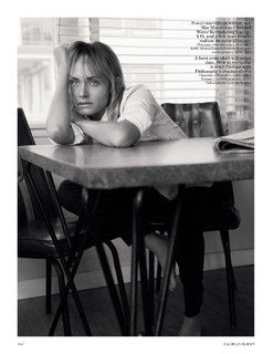 Amber Valletta feet photo thumbnail