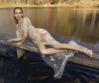 Amber Valletta feet photo thumbnail