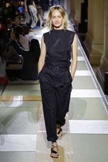 Amber Valletta feet photo thumbnail