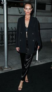 Amber Valletta feet photo thumbnail