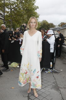 Amber Valletta feet photo thumbnail