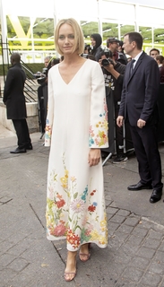 Amber Valletta feet photo thumbnail