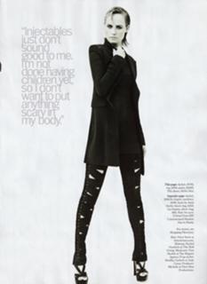 Amber Valletta feet photo thumbnail