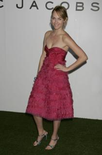 Amber Valletta feet photo thumbnail