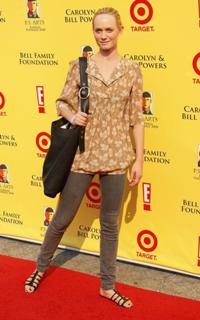 Amber Valletta feet photo thumbnail