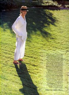 Amber Valletta feet photo thumbnail