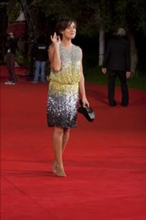 Ambra Angiolini feet photo thumbnail