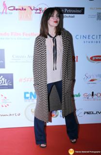 Ambra Angiolini feet photo thumbnail